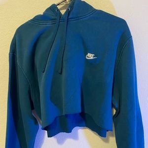 cropped nike hoddie